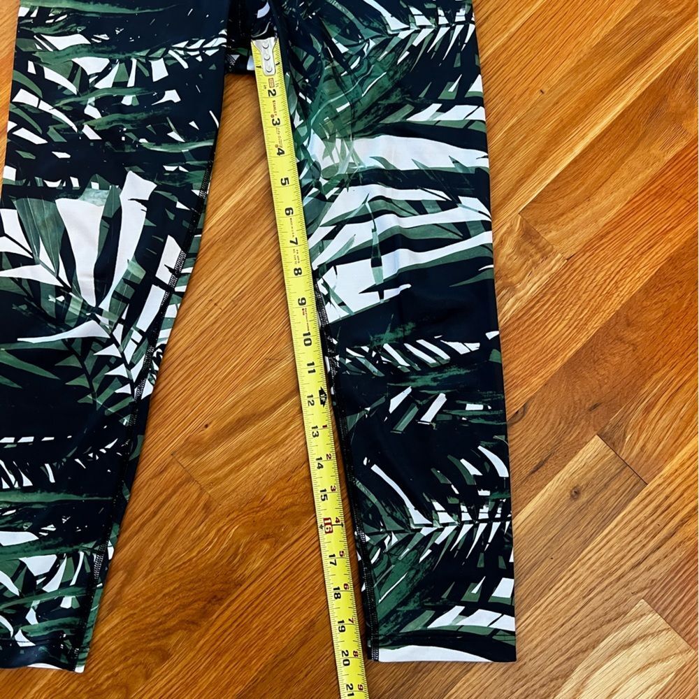 Beyond Yoga Womens Lux Leggings High Waisted Stretch Leaf Print Green Small - Picture 7 of 7